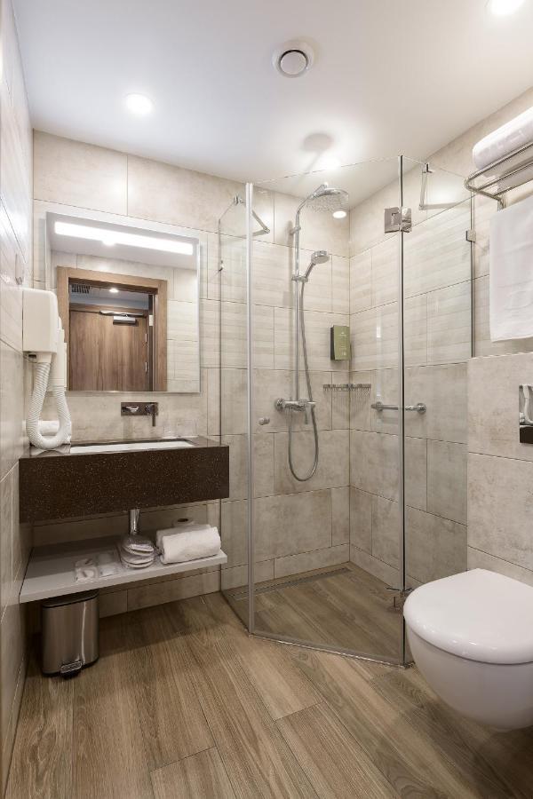 Premier Hotel Odesa Exterior foto A shower cubicle