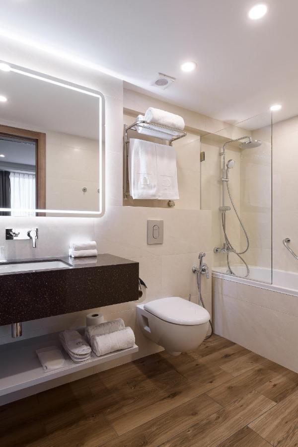 Premier Hotel Odesa Exterior foto Bathroom