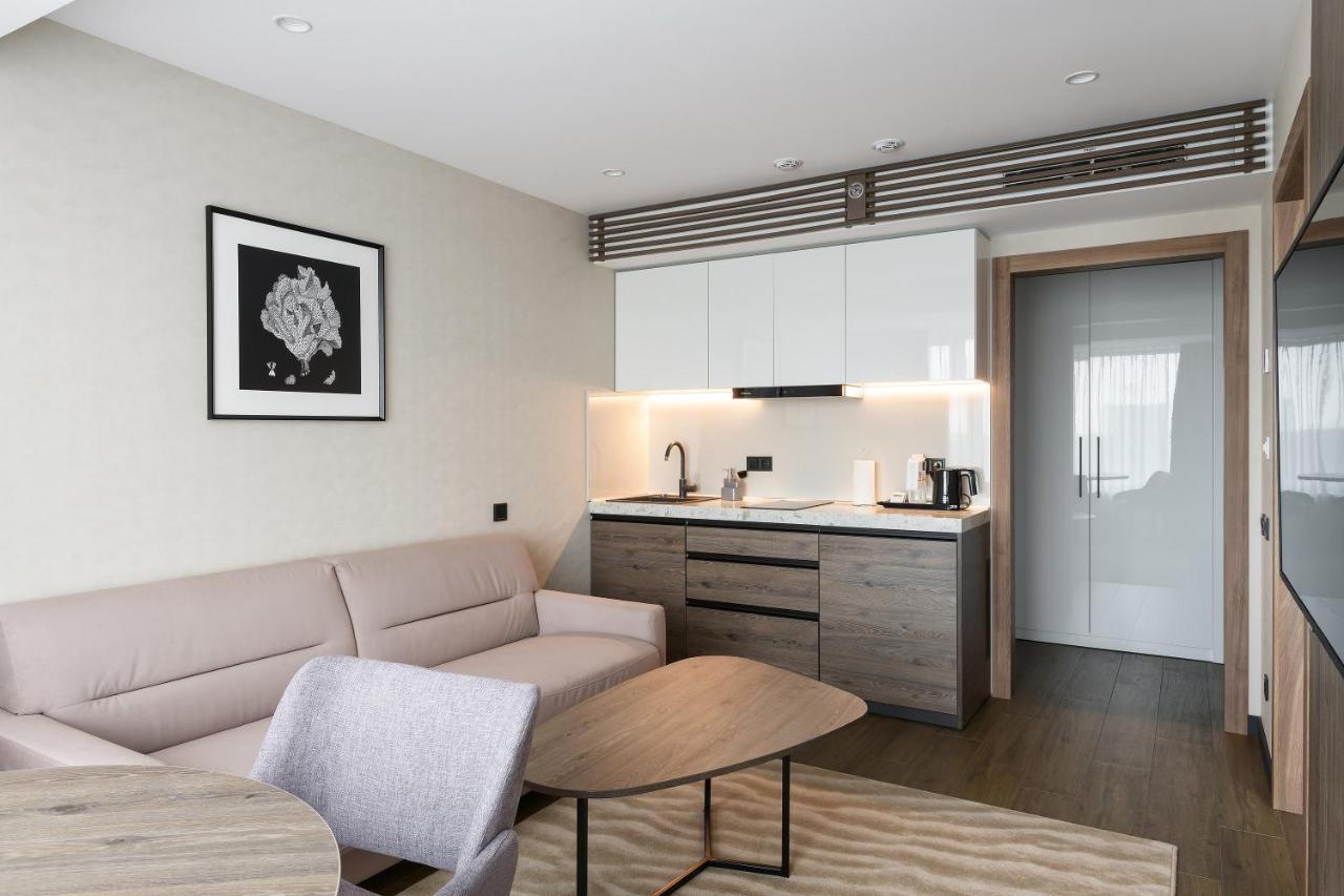 Premier Hotel Odesa Exterior foto A typical apartment at The Collective Old Oak